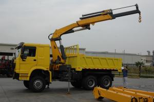 China HOWO 8T 6X4  Construction Crane Truck , Hydraulic Boom Crane With 4 Booms on sale