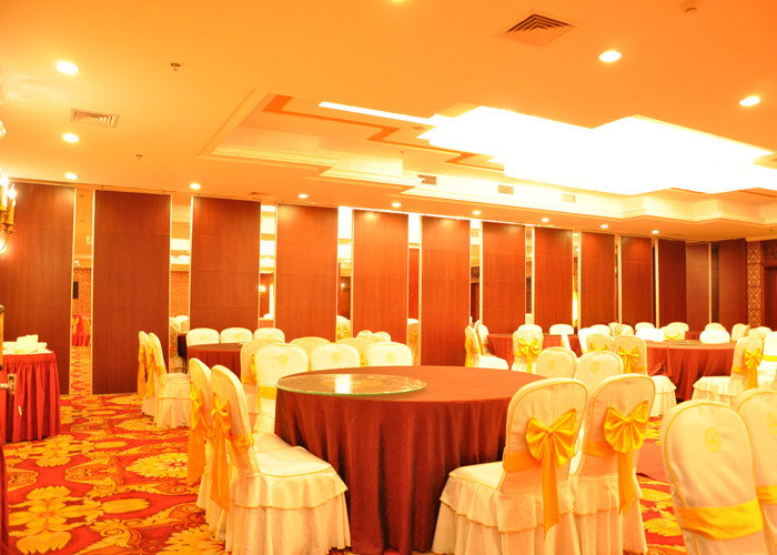 Folding Acoustic Movable Partition Walls , Banquet Room Moving Partition Wall