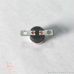 T24 KSD301 Thermostat 15A 125V Bakelite Case Flat Aluminum Cap 0° 90° Terminal