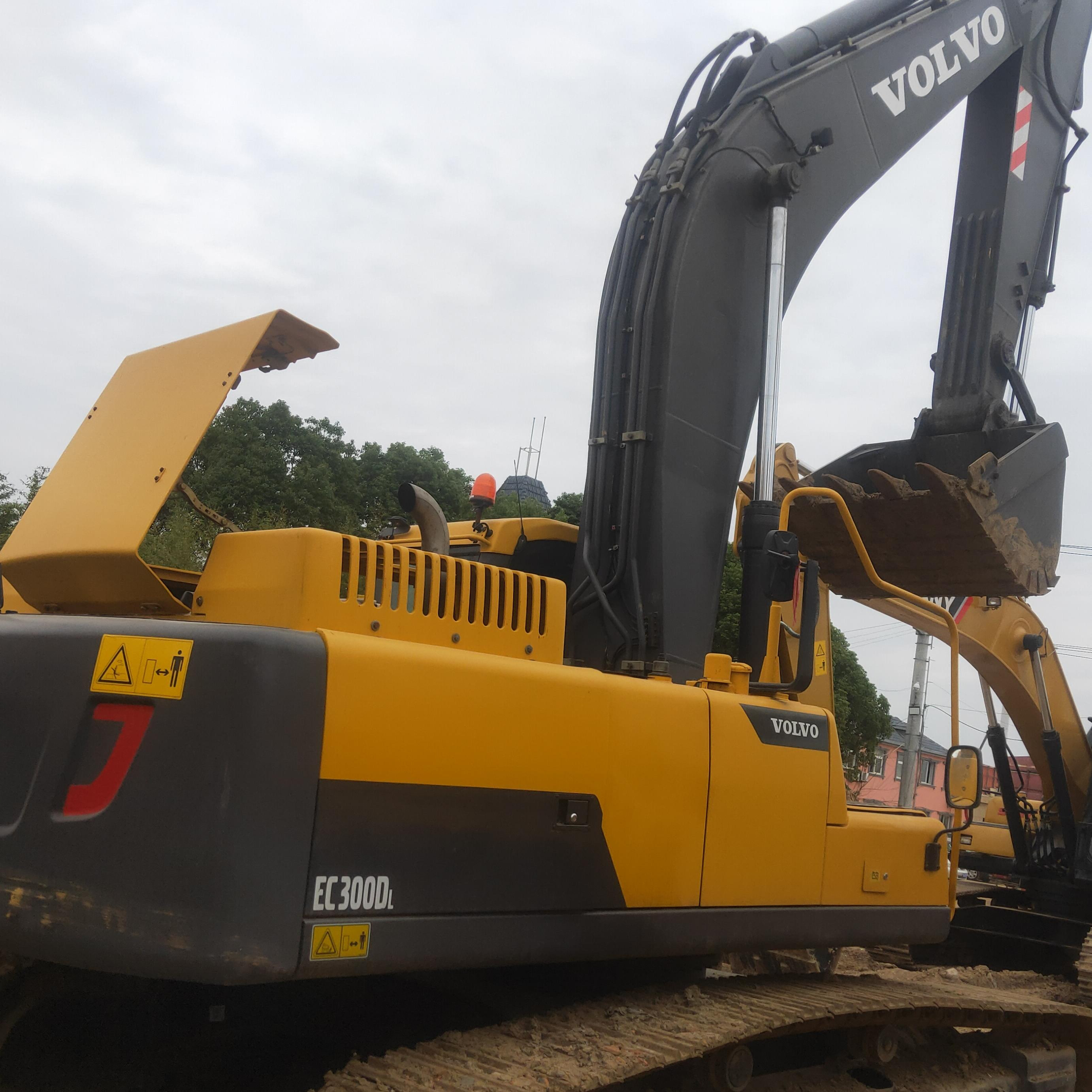 Secondhand Excavator Original VOLVO EC300D Used Hydraulic 30ton Crawler Digger