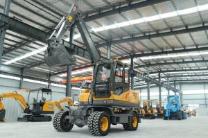 Wholesale Mini 3.5 Ton EPA Farm Crawler Digger Kubota Engine Small Excavators 1 Ton 2 Ton Machine from china suppliers