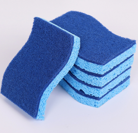High Absorbency Cellulose Scouring Pad absorbing liquid