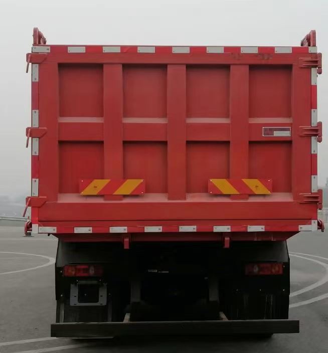 22 Square Meters 10 Meters Four Axle Dump Truck Diesel 3 Seats Rear Drive Manual Transmission 8×4