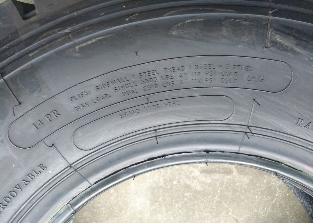 Improved Loading Capacity Light Truck Tires 7.50R16LT Width Below 255mm