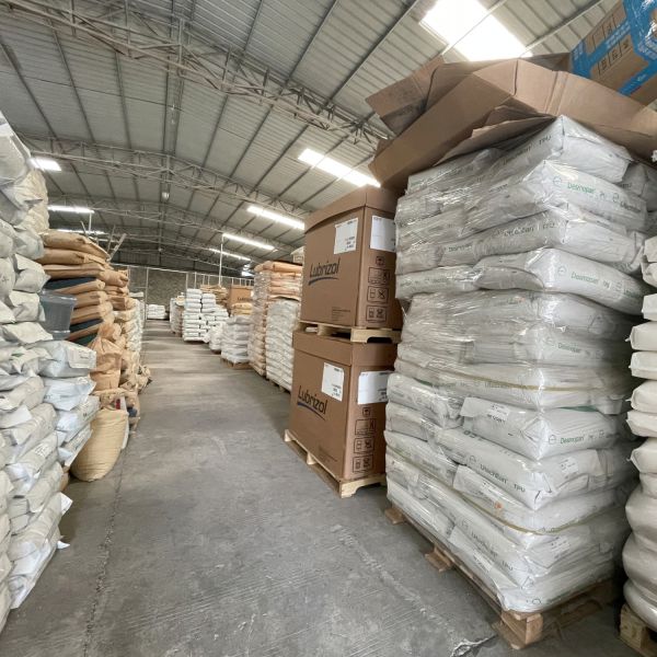 Virgin TPU Thermoplastic Polyurethane Pellets 64D In Bulk Flame Redartant TPEE TPU Free Samples UL94-V0 Grade