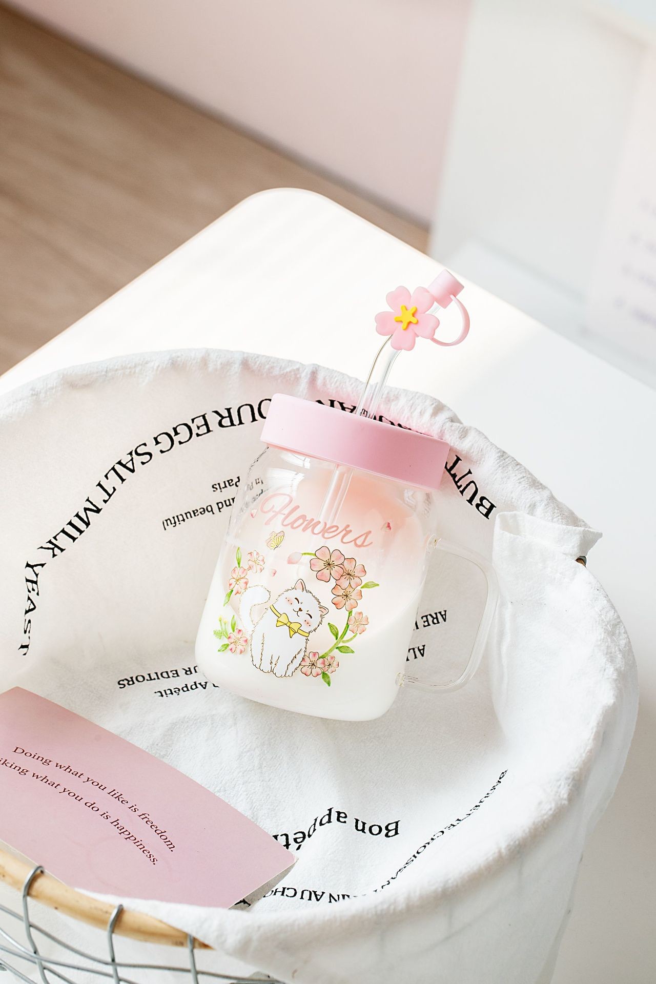 Relief Transparent Cat High-temperature Glass Cup Cute Large-capacity Covered Straw Student Girls' Milk Breakfast Cup Office