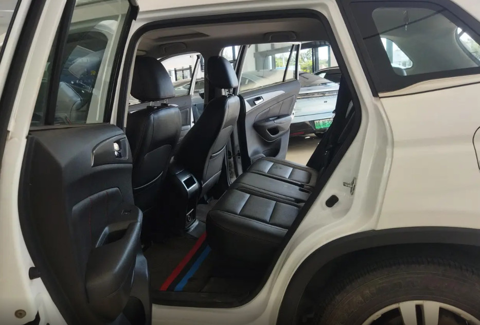 Changan CS75 2014 Model 2.0L Manual Leading Model National V Compact SUV Gasoline 2.0L 158 Horsepower L4 6-speed Manual