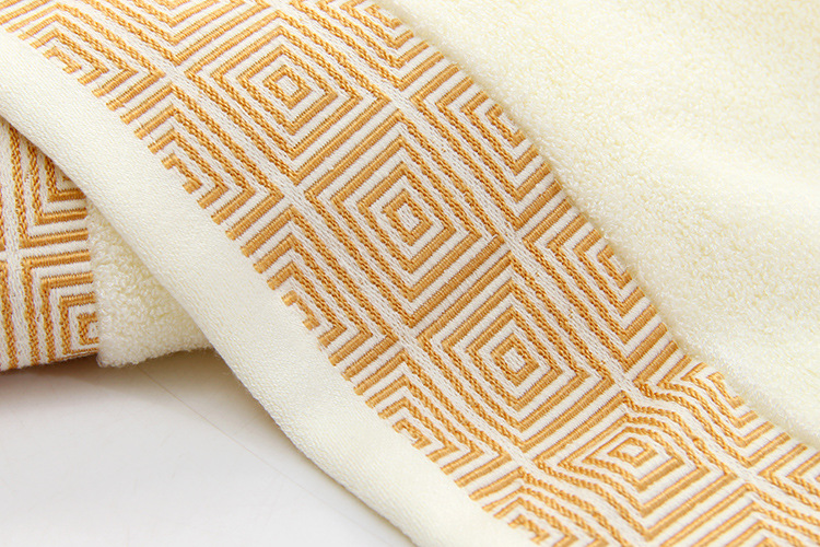 Ultra Soft Bamboo Cotton Hotel Towels Customized for Adults Woven Solid Color
