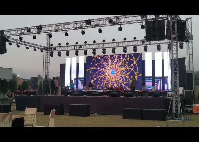P3.91 Stage LED Screen SMD2121 Die-Casting Aluminum 500mm X 500mm Box 3 Years Warranty