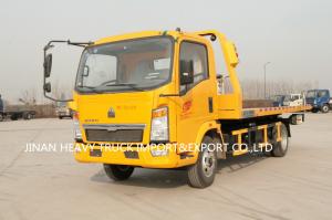 Wholesale SINOTRUK HOWO 4*2 6 Wheels Flatbed Wrecker Truck Light Duty from china suppliers