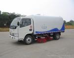 China high quality 3.5 ton Dongfeng brand 4x2 road sweeper truck hot sale in
