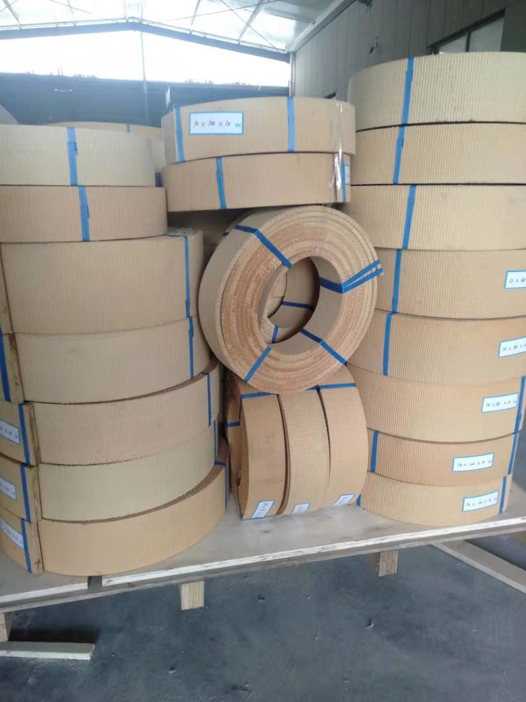 Brown Non Asbestos Woven Brake Belt For Ship Anchor Heavy Vehicle