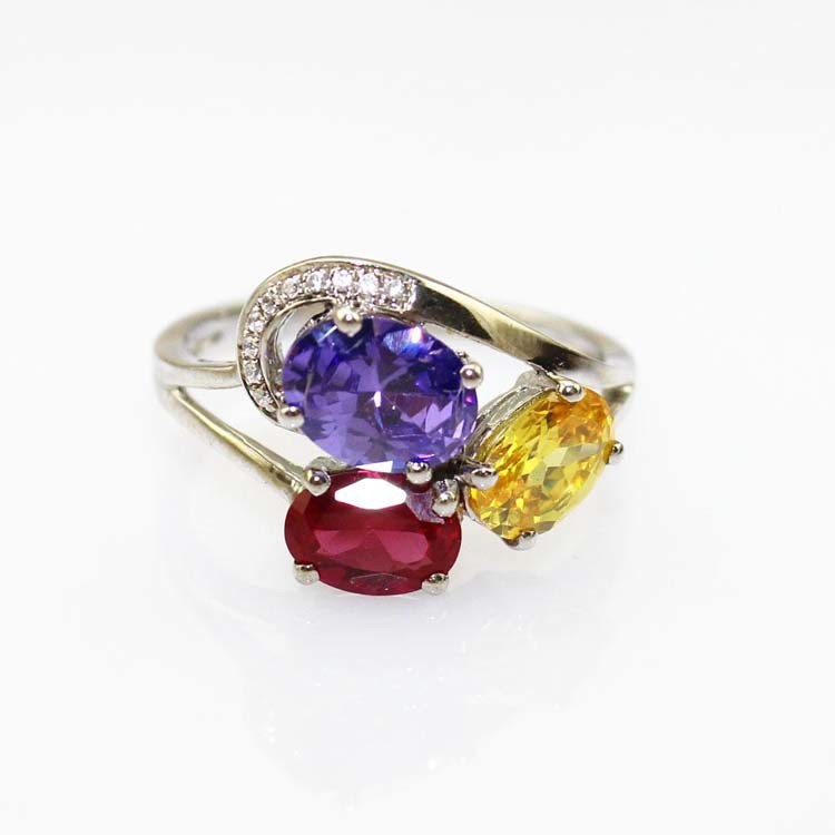 Women jewelry 925 Silver Three Cubic Zircon Gemstone Ring (R104)