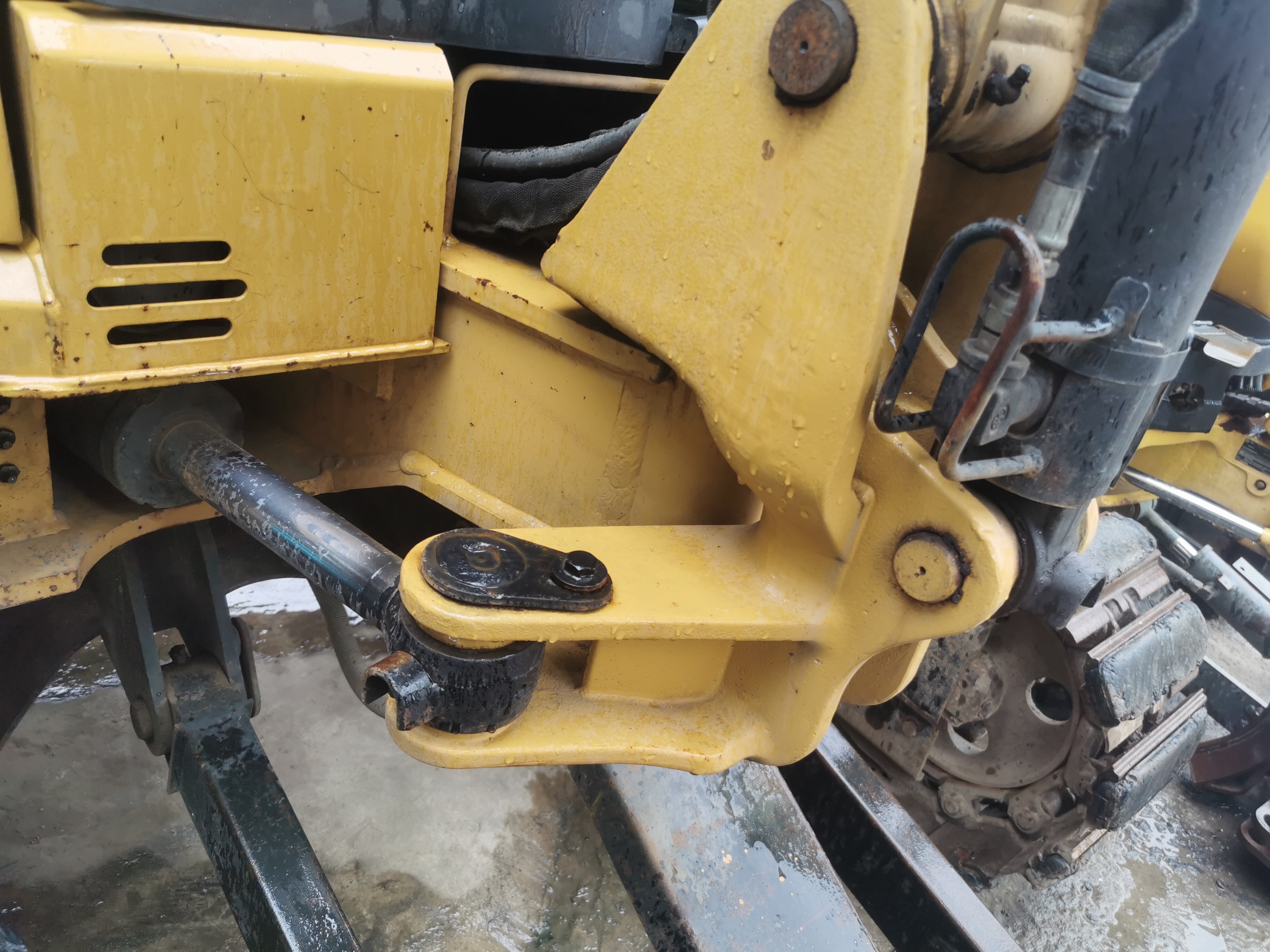 Original CAT302C Excavator with Low Working Hours 0-2000 and Imported Hydraulic Cylinder