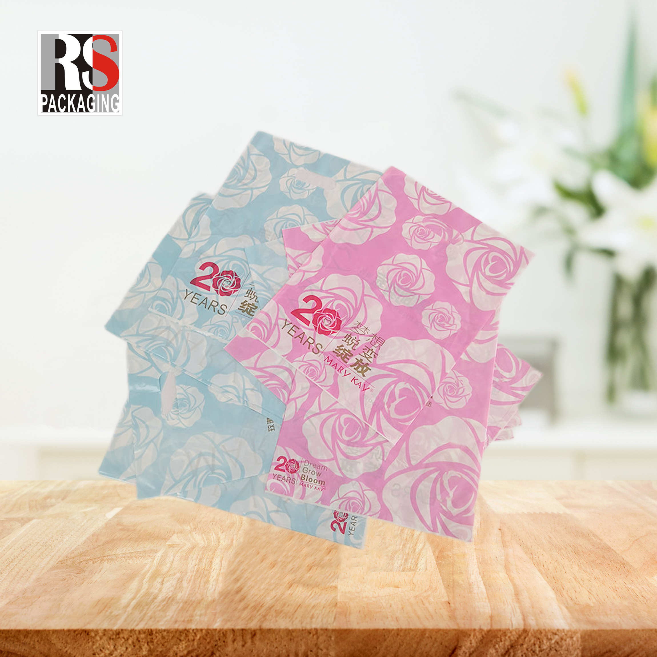 Plastic Handle Shopping Bag Recyclable Gravure Printing For Boutique Customized