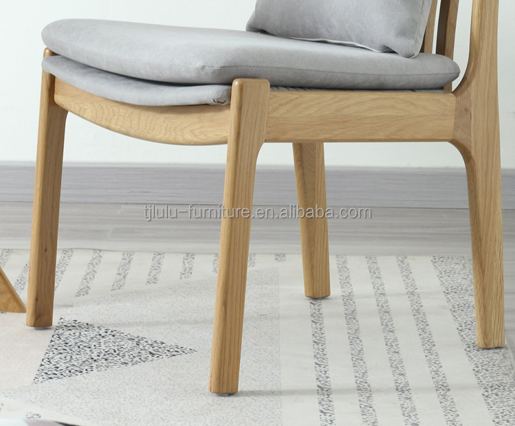 High Back Vintage Arm Chair Nordic Solid Wood Dining Chair for Customized Designs NO Folded