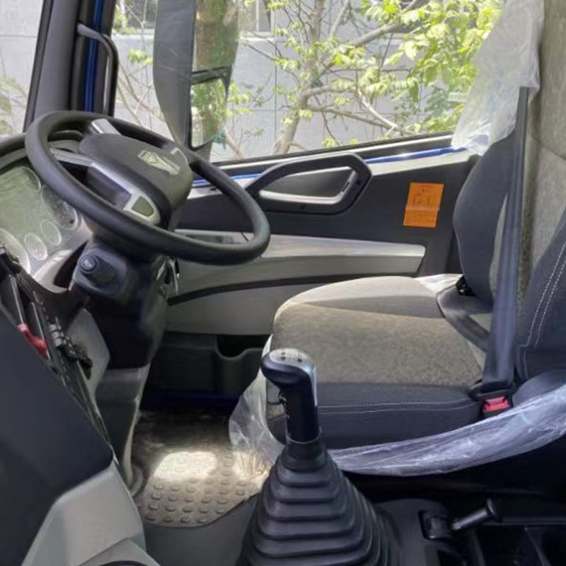 Right Hand Drive 8X4 12 Wheels 380HP Tipper Dump Trucks