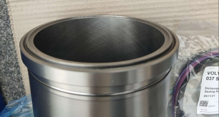 Volvo TAD1631 Cylinder Liner and Liner Kit 3800285 128104 Mahle 0385590