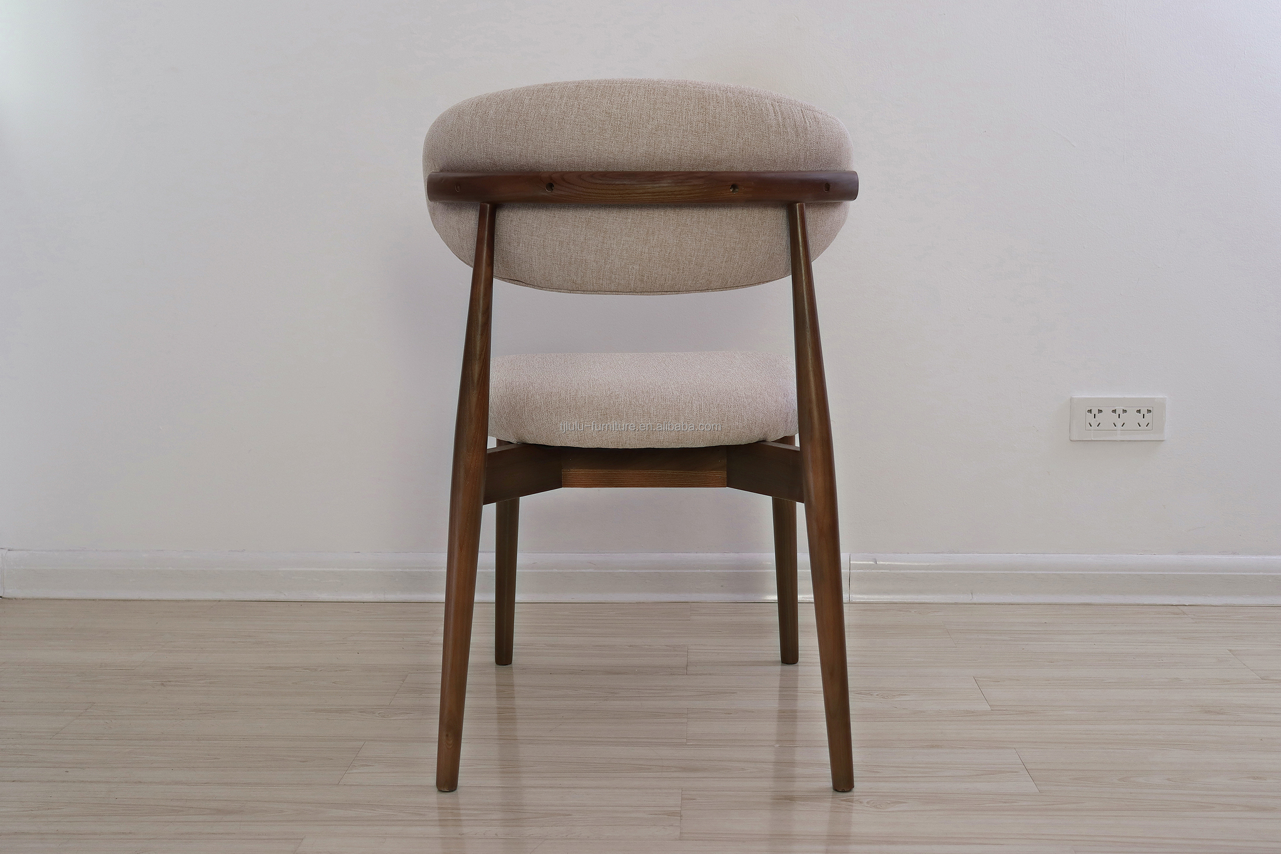 Solid Wood Chairs for Modern Dining Room Furniture in Restaurant