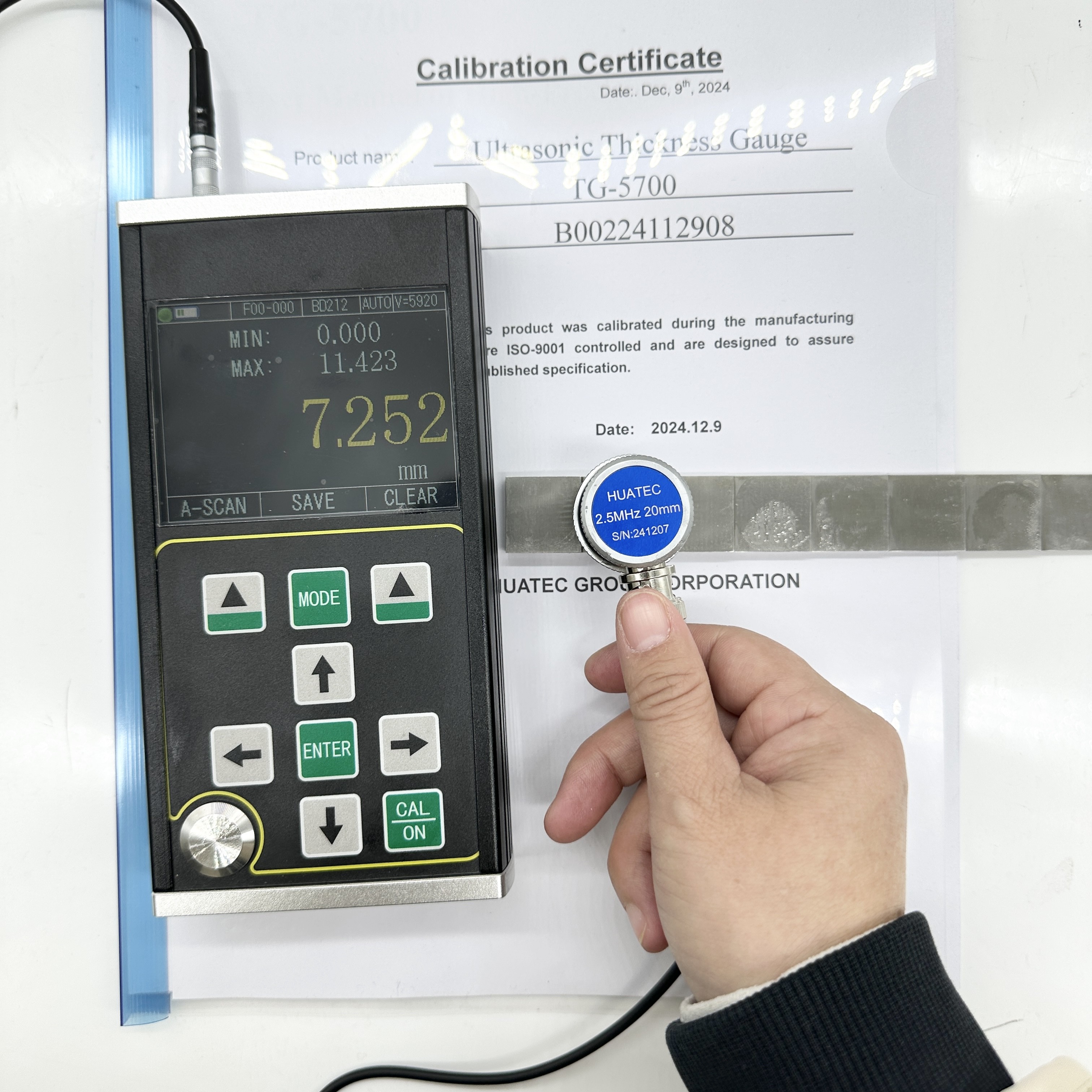 TG-5700 Digital Ultrasonic Thickness Gauge Handheld High Precision With A/B Scanning