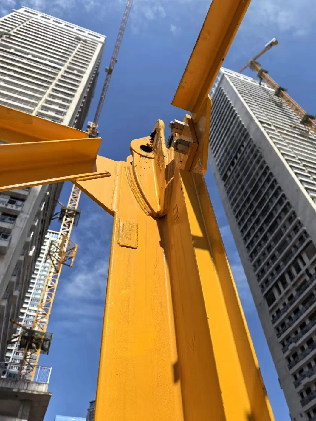 Urban Infrastructure Projects Pre-Owned Zoomlion Wa6015-8A Lifting Crane Precise Operation