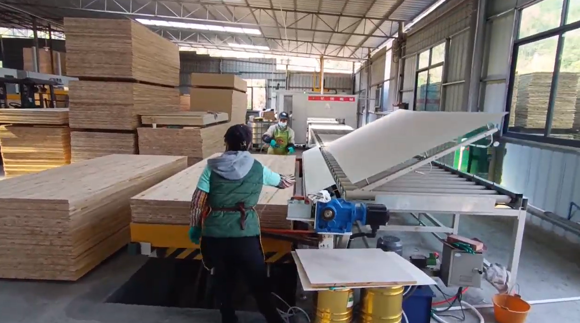 Custom Fully Automatic Production Line 1300mm SPC Panel Laminating Press Machine