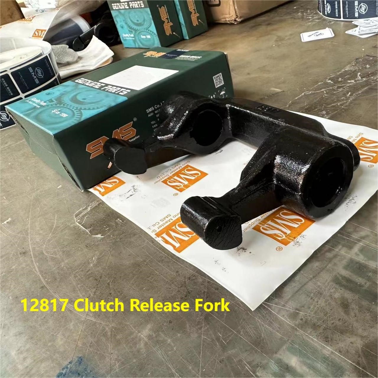12817 Clutch Release Fork HOWO Truck Parts Release Yoke Clutch Fork FAST Gearbox