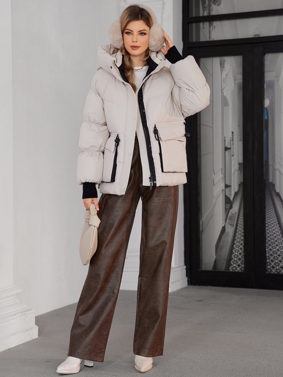 Thickened Down Filling Women's Coats In Casual Style Oversize Fit And Bright Colours For A Modern And Comfortable Look
