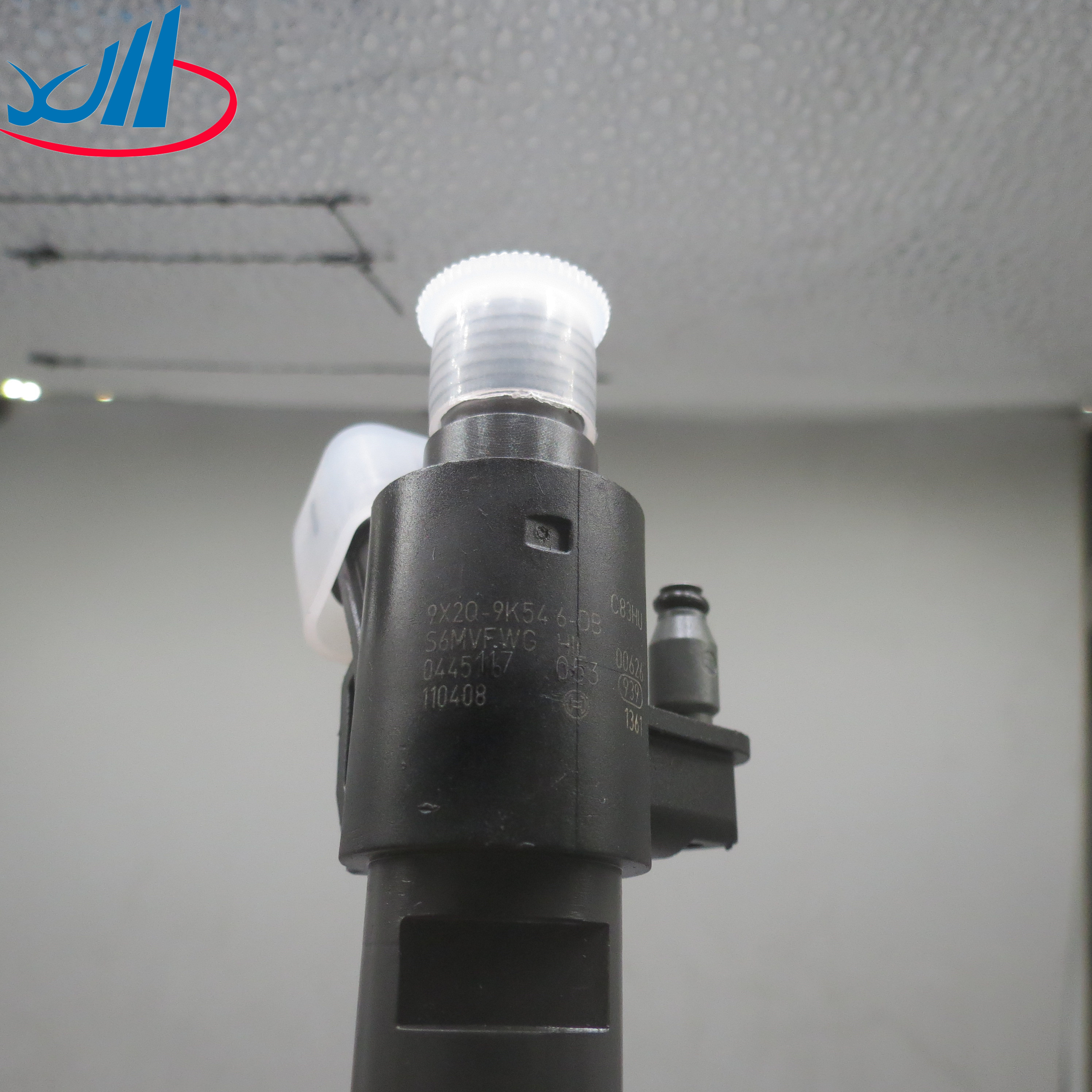 Auto Parts Diesel Fuel Injector Nozzle 0445115064 Common Rail Injector For Mercedes Benz