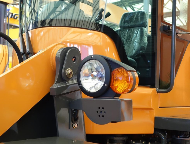 High Strength Compact Wheel Loader Front Loader For Construction Industry