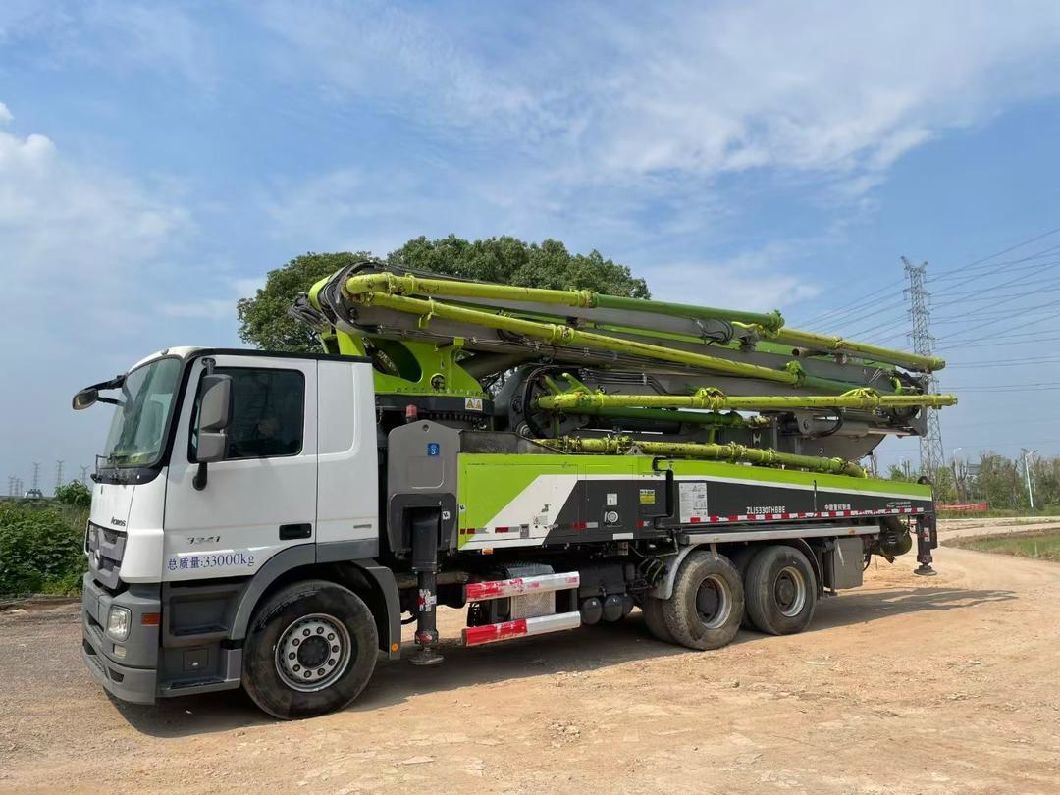 Ready-Mix Concrete Company Zoomlion 47meter 2013 Year 52meter Concrete Pump