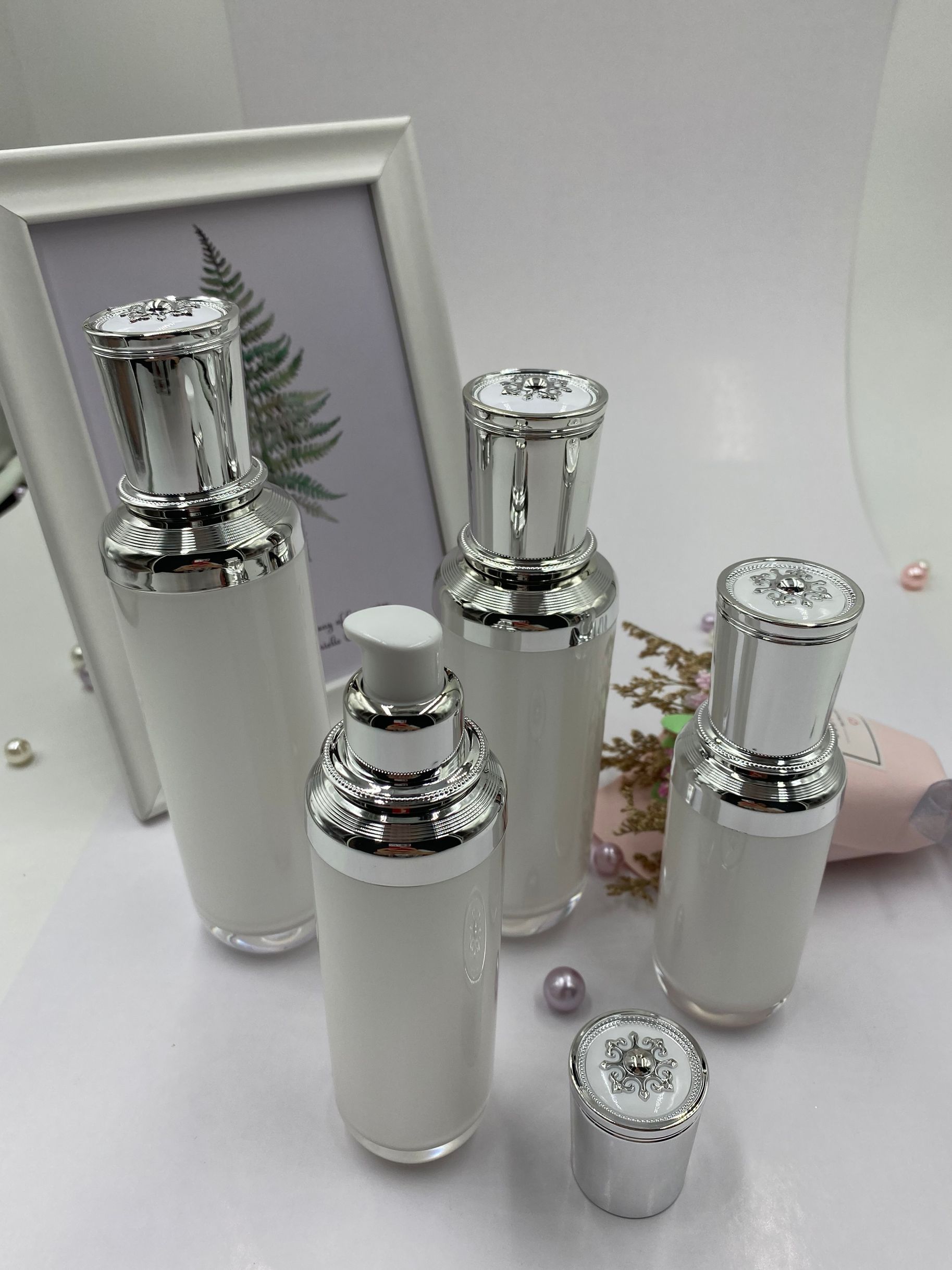 Cosmetic bottle oem lotion bottle 100ml perfume bottle for sale