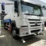 New Sinotruk Howo Sprinkling Water Tank Truck 351 - 450hp 6x4 10 Wheels From