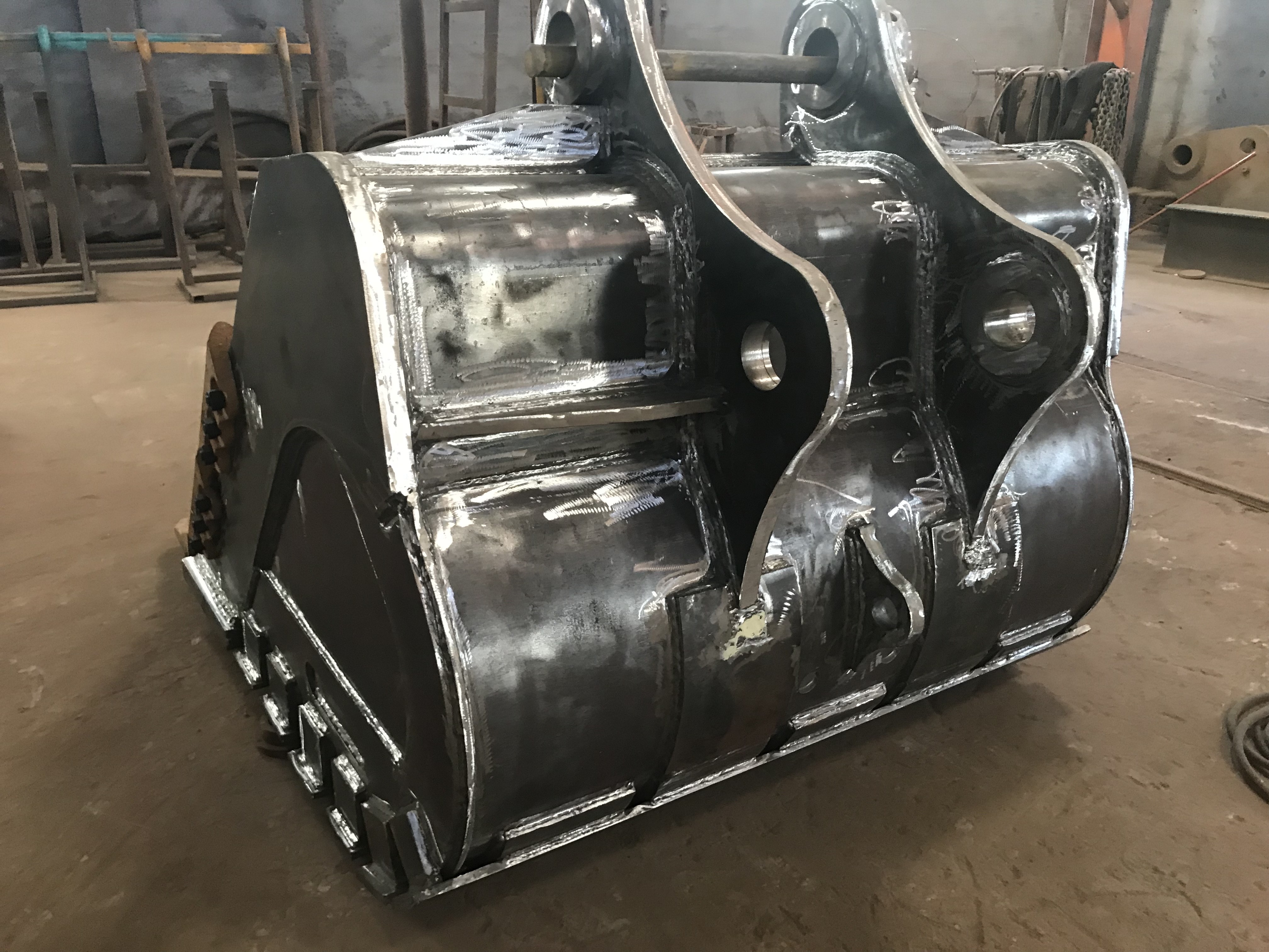 High-strength Alloy Excavator Bucket OEM Excavator Severe Duty Bucket 1Year Warranty