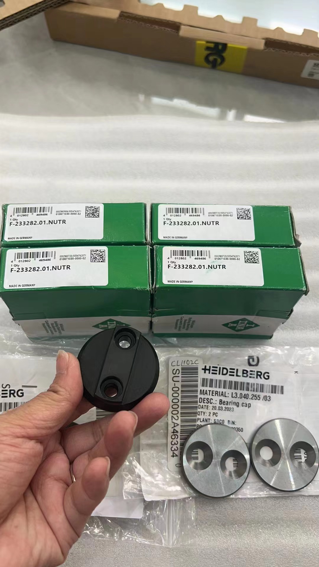 2KG Weight Anilox Roller Bearing and End Cover for Flexographic Printing F-233282.01.NUTR