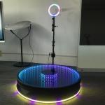 27 Inch 32 Inch LED 360 Photo Booth Automatic Spin Portable For Nightclub