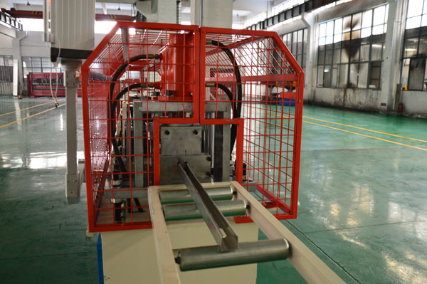 7.5 Kw Motor Power Stud And Track Roll Forming Machine Driven By Chain