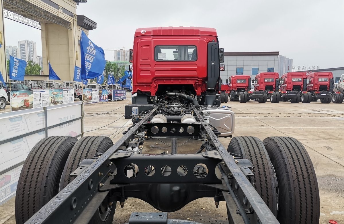 SHACMAN L3000 4x2 Euro2/3/4/5 Lorry Truck Light Cargo Truck