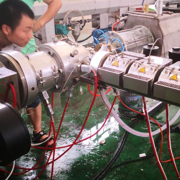 Shenzhen HYPET 20-63 PPR Pipe Production Line , Three Layers HDPE PE 20-1200mm Pipe Making Machine