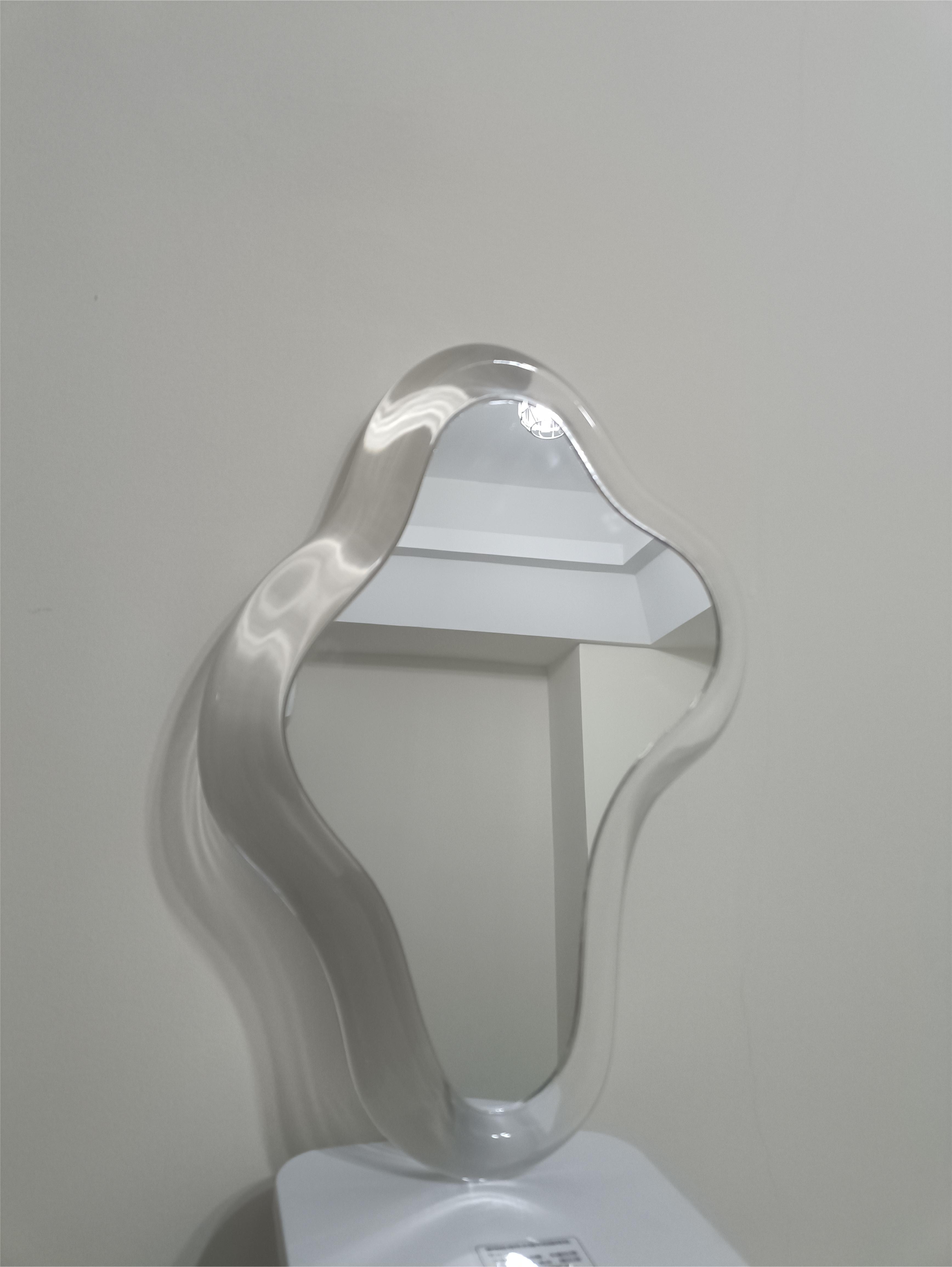 Lighted Acrylic Wall Mounted Magnifying Mirror For Bathroom Vanity