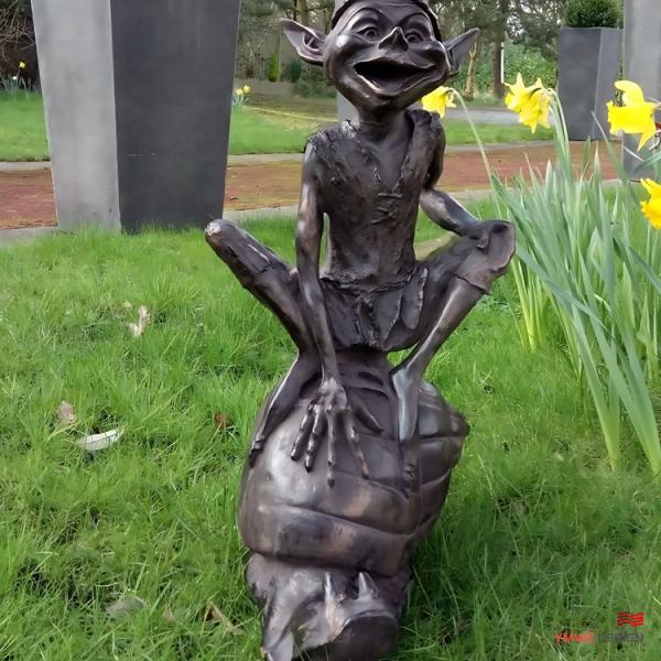 Theme Garden Decoration Large Metal Ornaments of Figures or Animal Shapes in SCULPTURE