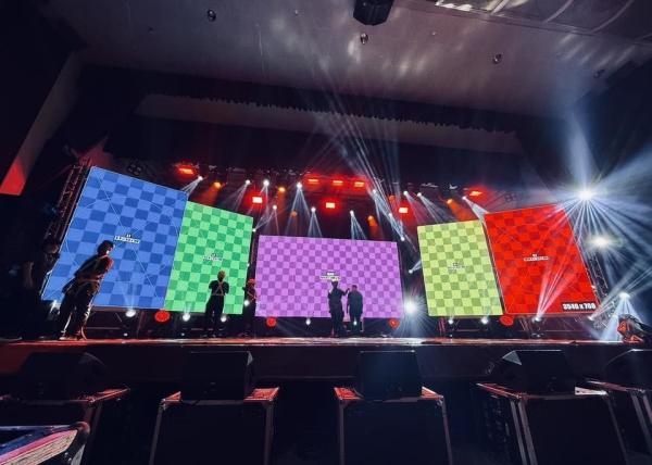 Die Cast Aluminum SMD LED Screen P4 Indoor Video Advertising RGB Display Screen