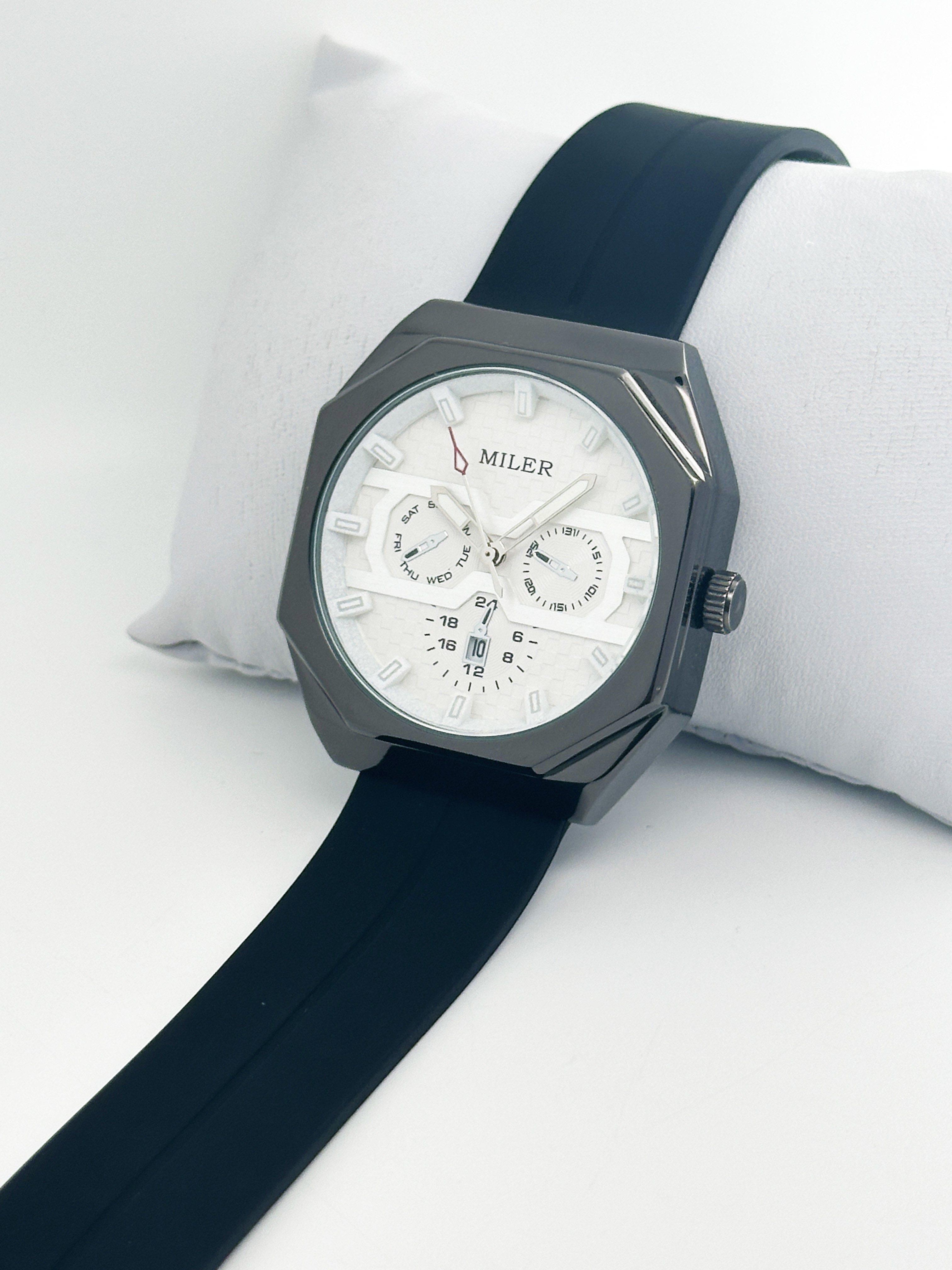 Casual Wrist Watch Chronograph Waterproof Luminous Calendar Silicon Band Men Watch