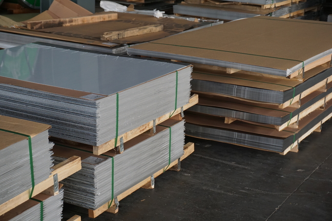 Hot Rolled hairline 316L Stainless Steel Plate 1220*2440mm Size 0.3Mm Thickness 0