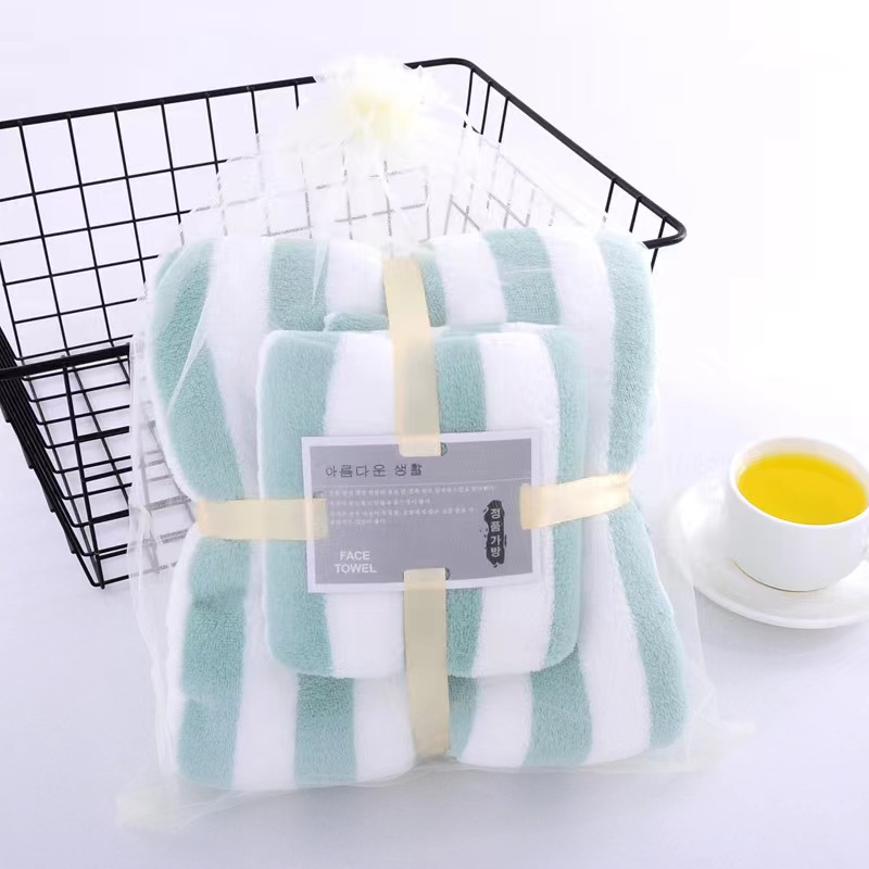 Woven Coral Fleece Bath Towel Set Wide Edge Wrapping Thick and Absorbent Ideal for Gifting