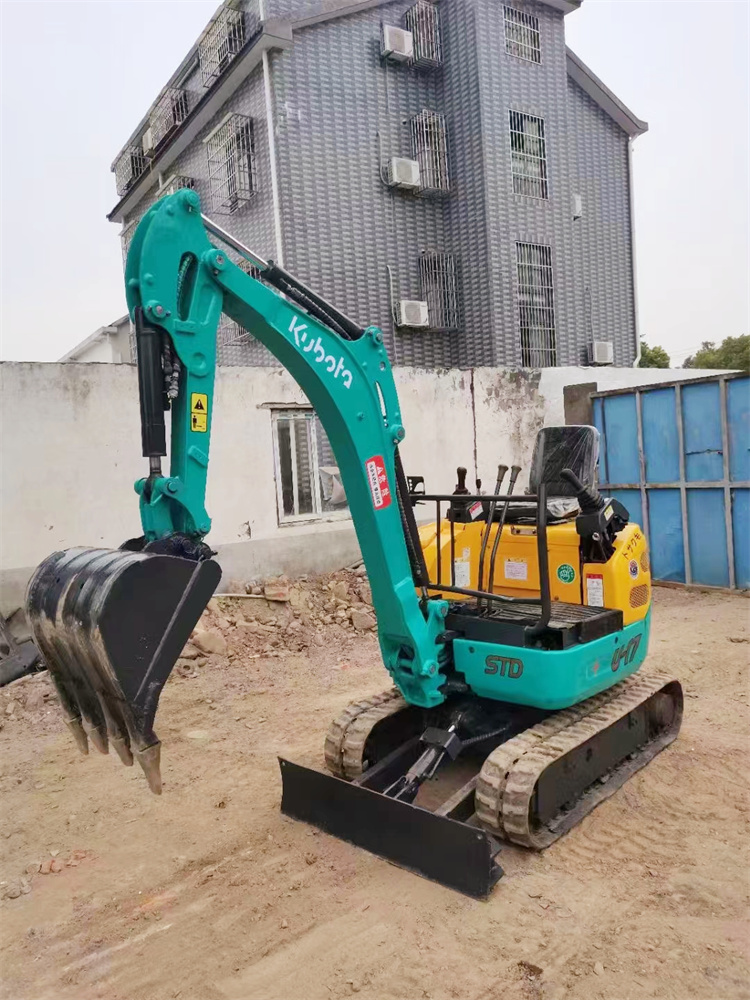 Original Hydraulic Cylinder Kubota U17 Mini Excavator 1-ton from Japan for Buyers