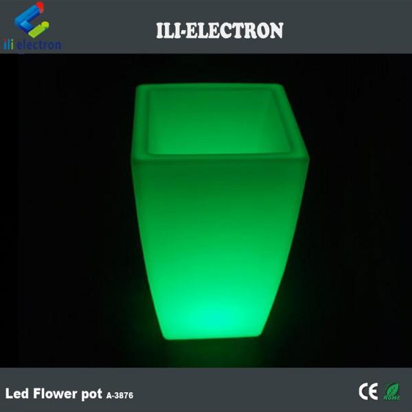 China Supplier Outdoor LED Illuminated Lighted Square Plant Pot 80000hs Battery Life