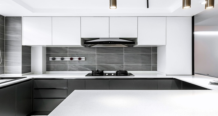 Custom American Modular Kitchen Cabinet with Modern Design and Toe Kick Accessories