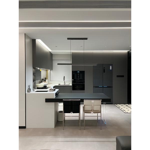 Modern Handleless MDF Kitchen Cabinet Push-To-Open Design