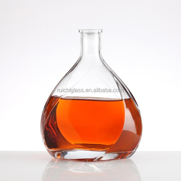 Elegant Transparent Glass Bottle for Liquor OEM Customization